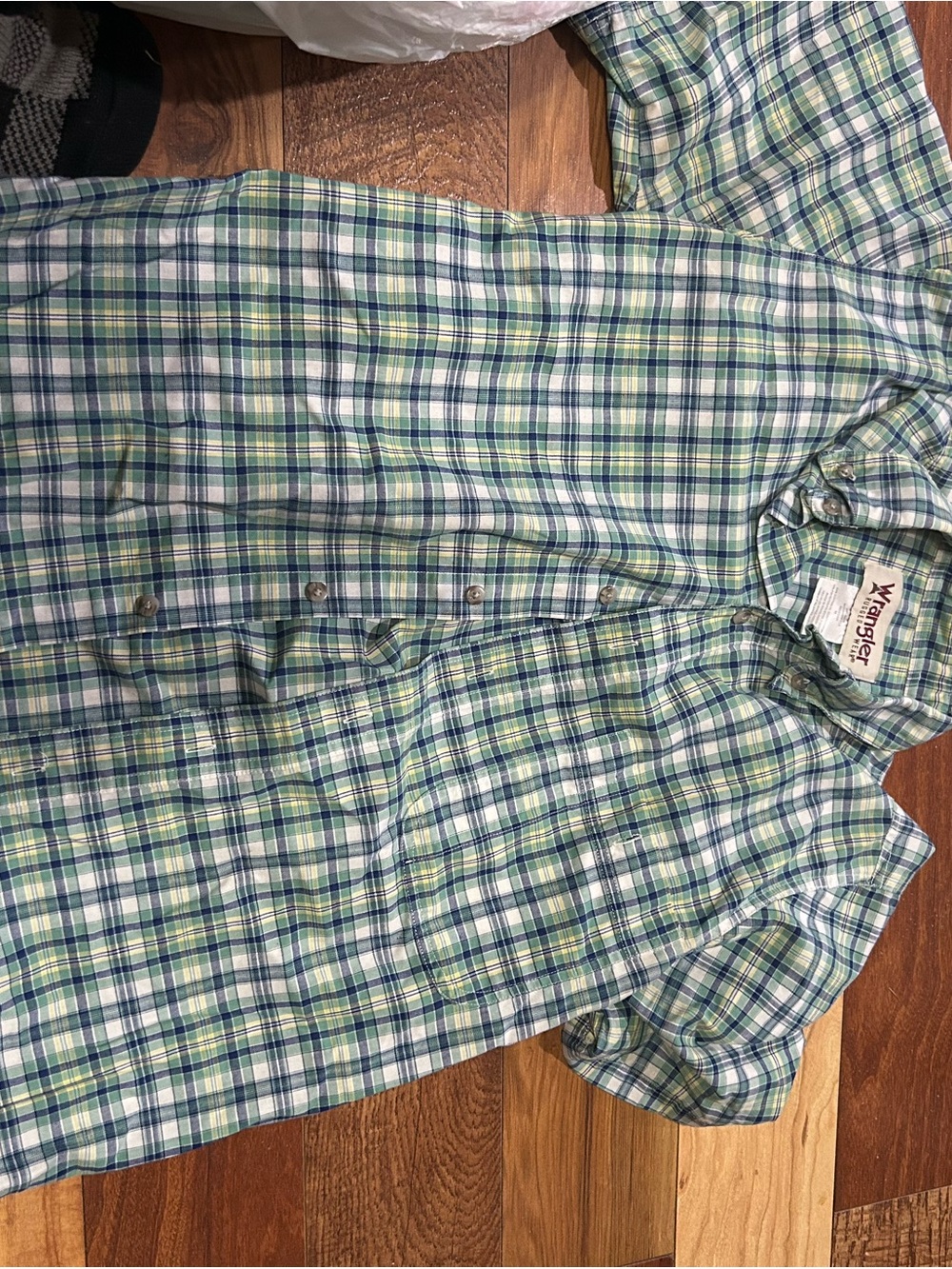 Wrangler Green and Blue Plaid Short-Sleeve Button-Down Shirt